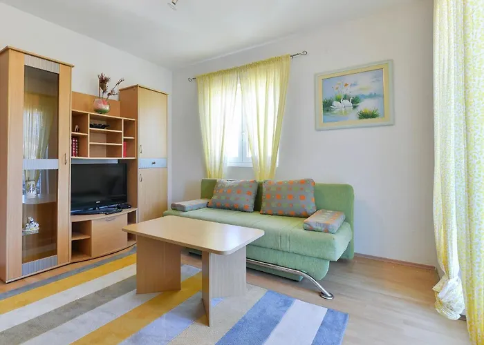 Jadran-4 By Interhome 닌