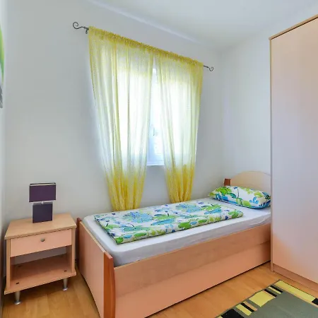 Apartment Jadran-4 By Interhome