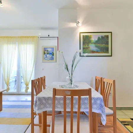 아파트 Jadran-4 By Interhome